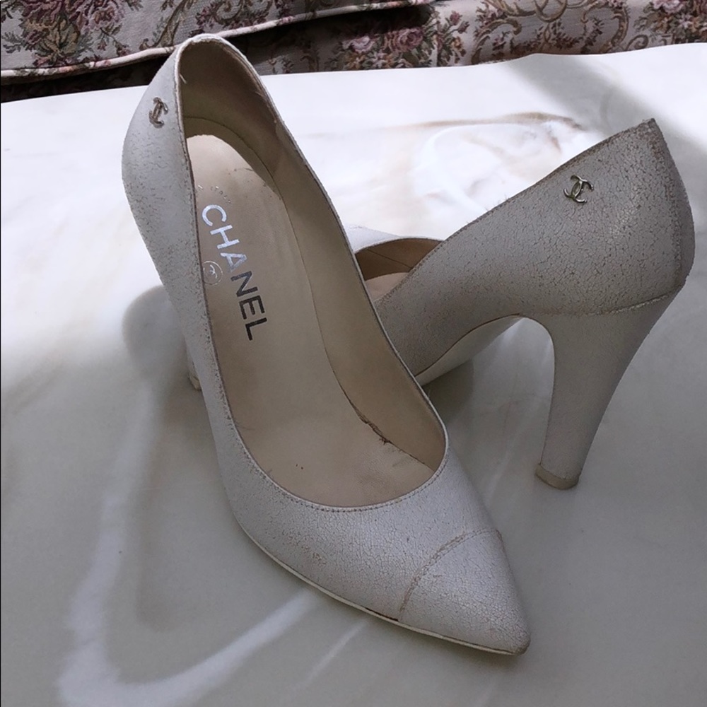 Vintage Chanel Pumps